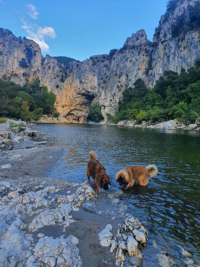 Lou Visetto A Vallon-Pont-dʼArc Exterior foto